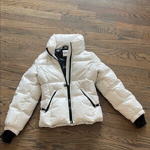 SAM White puffer coat